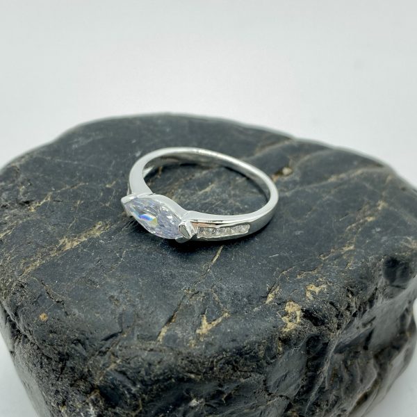 925 Silberring, glänzend mit Zirkonia, weiß