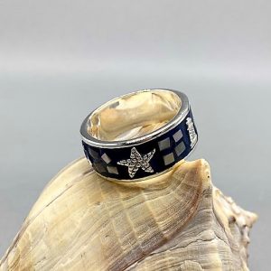 925 zilveren ring, met maritieme motieven en gravure aan de binnenkant "Ostsee Momente", nachtblauw