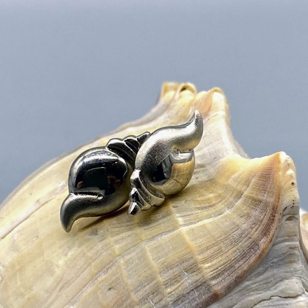 Oorstekers 925 zilver maritiem schelp Triton