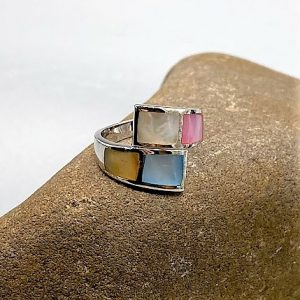 925 zilveren ring, glanzend met echt parelmoer, veelkleurig