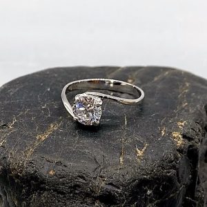 925 zilveren ring, glanzend met heldere zirkonia steen, wit