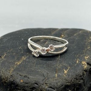 925 zilveren ring, mat en glanzend met zirkonia steentjes, wit
