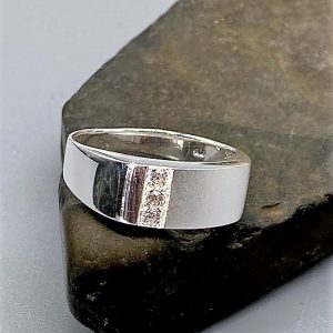 925 zilveren ring, mat en glanzend met zirkonia steentjes, wit
