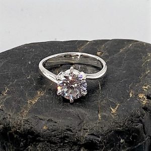 925 Silberring, glänzend mit Zirkonia, weiß
