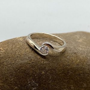 925 Silberring, glänzend mit Zirkonia, weiß