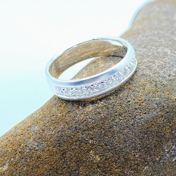 925 zilveren ring, mat / glanzend met zirkonia steentjes, wit